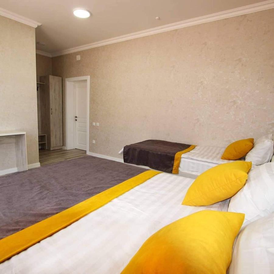 Bayotel Karakol Exteriör bild