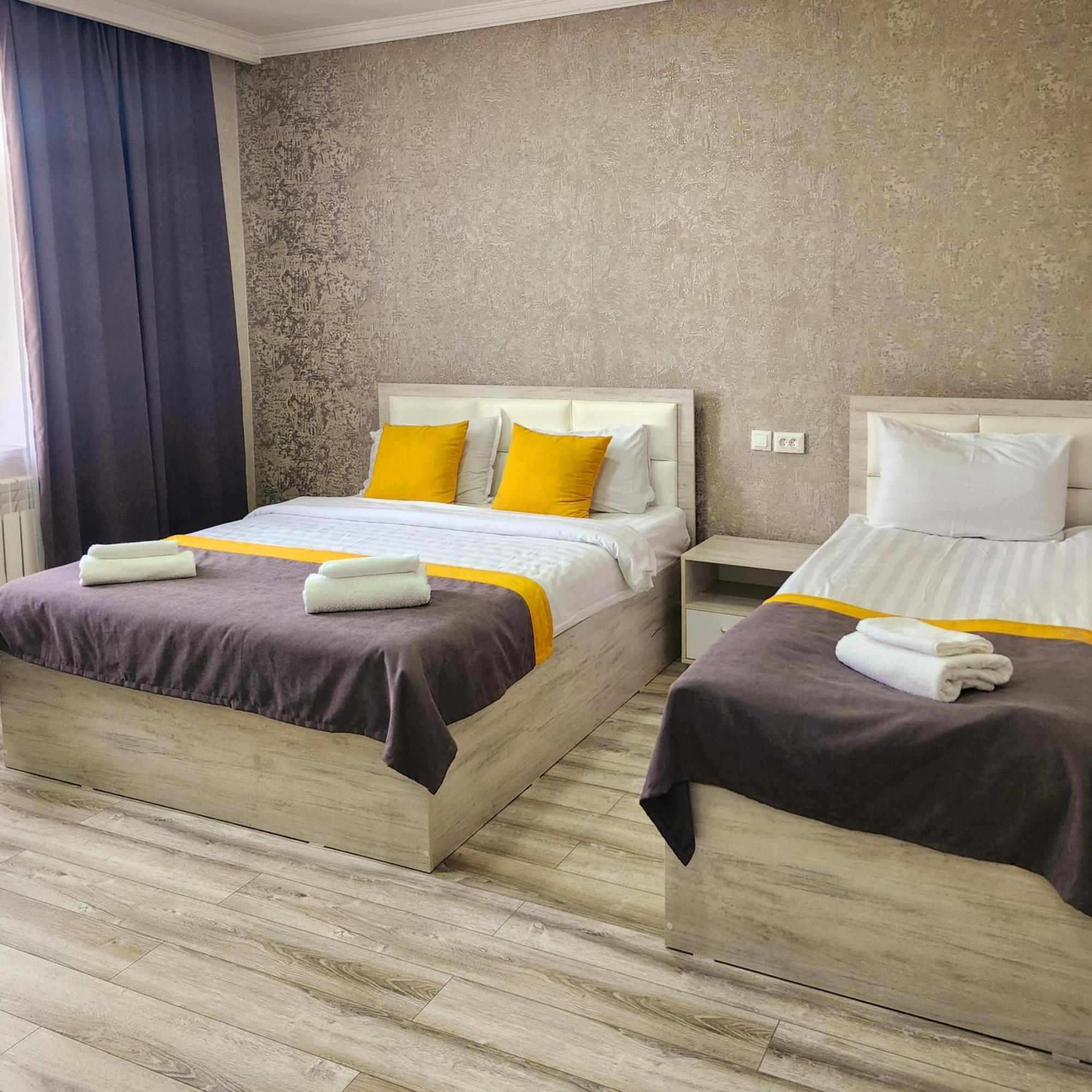 Bayotel Karakol Exteriör bild